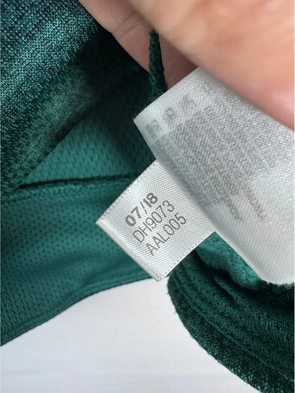 Adidas Climawarm Green Graphic Hoodie Mens Size Large Athletic Sports Sweatshirt